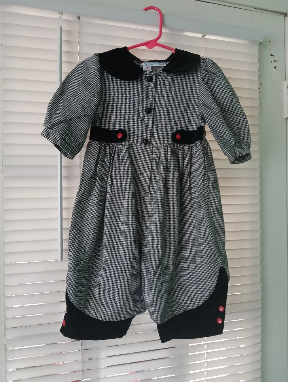 Vintage 80s/90s Petite Gamine 2T Girls romper jumpsuit made in USA